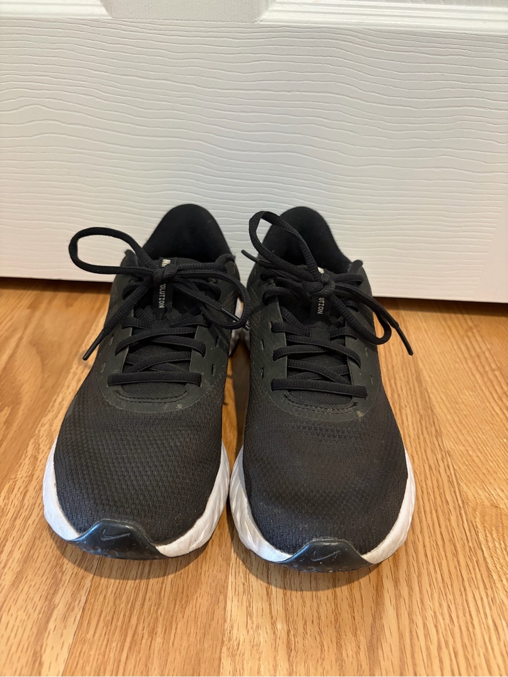Women’s Nike Revolution 5 Sneakers